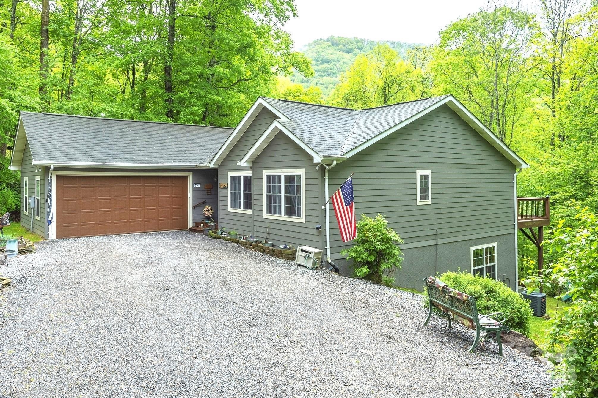 30. 574 Appaloosa Trail