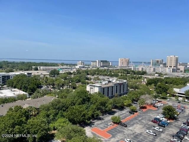 27. 1478 Riverplace Boulevard