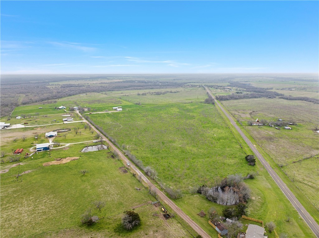 1. 40.6 Acres Lcr 615