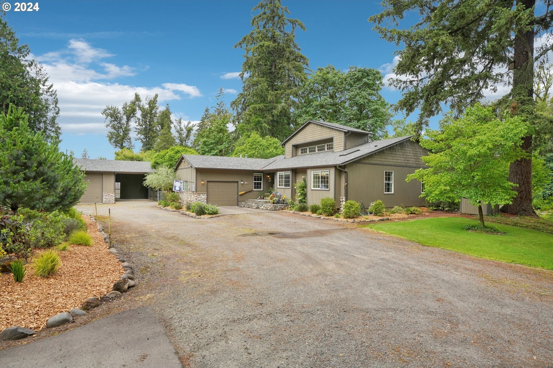 2. 14421 Clackamas River Dr