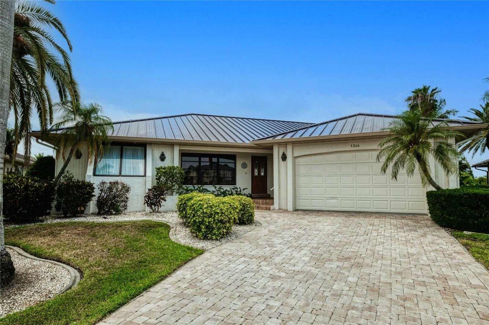 1. 1344 Casey Key Drive