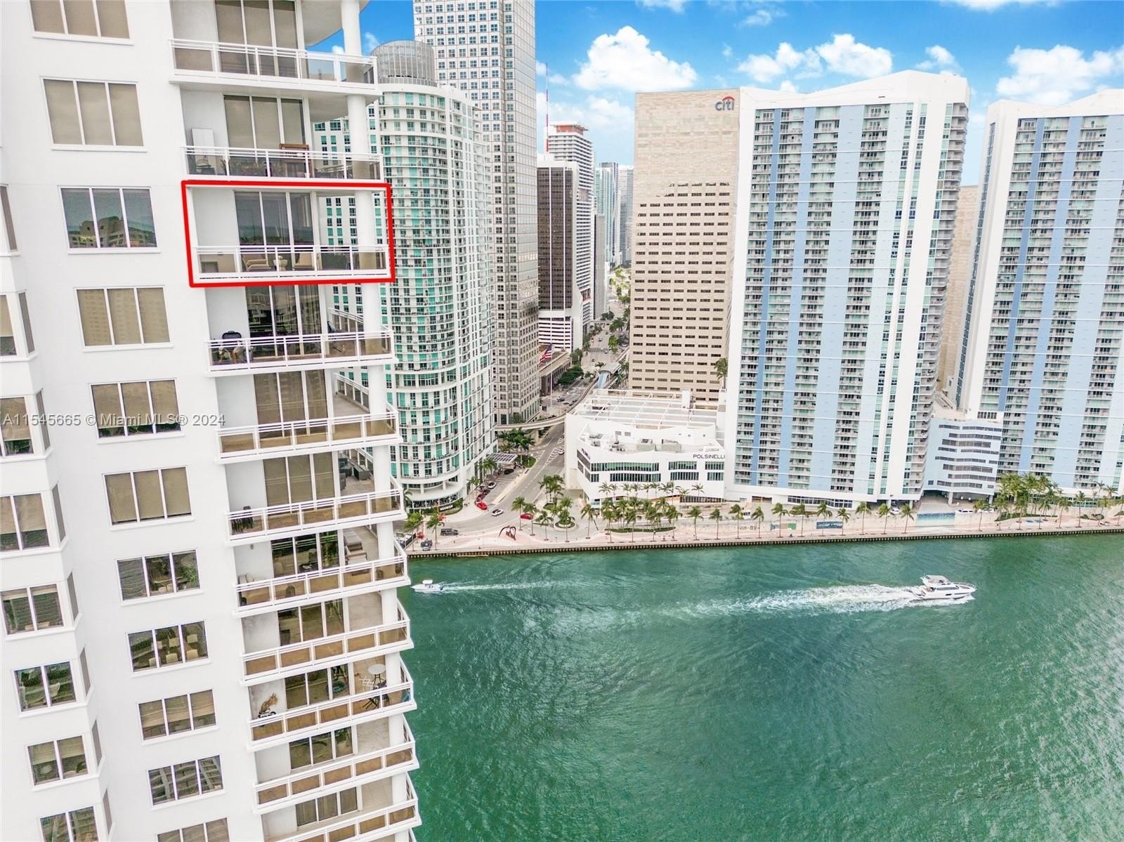 6. 901 Brickell Key Blvd