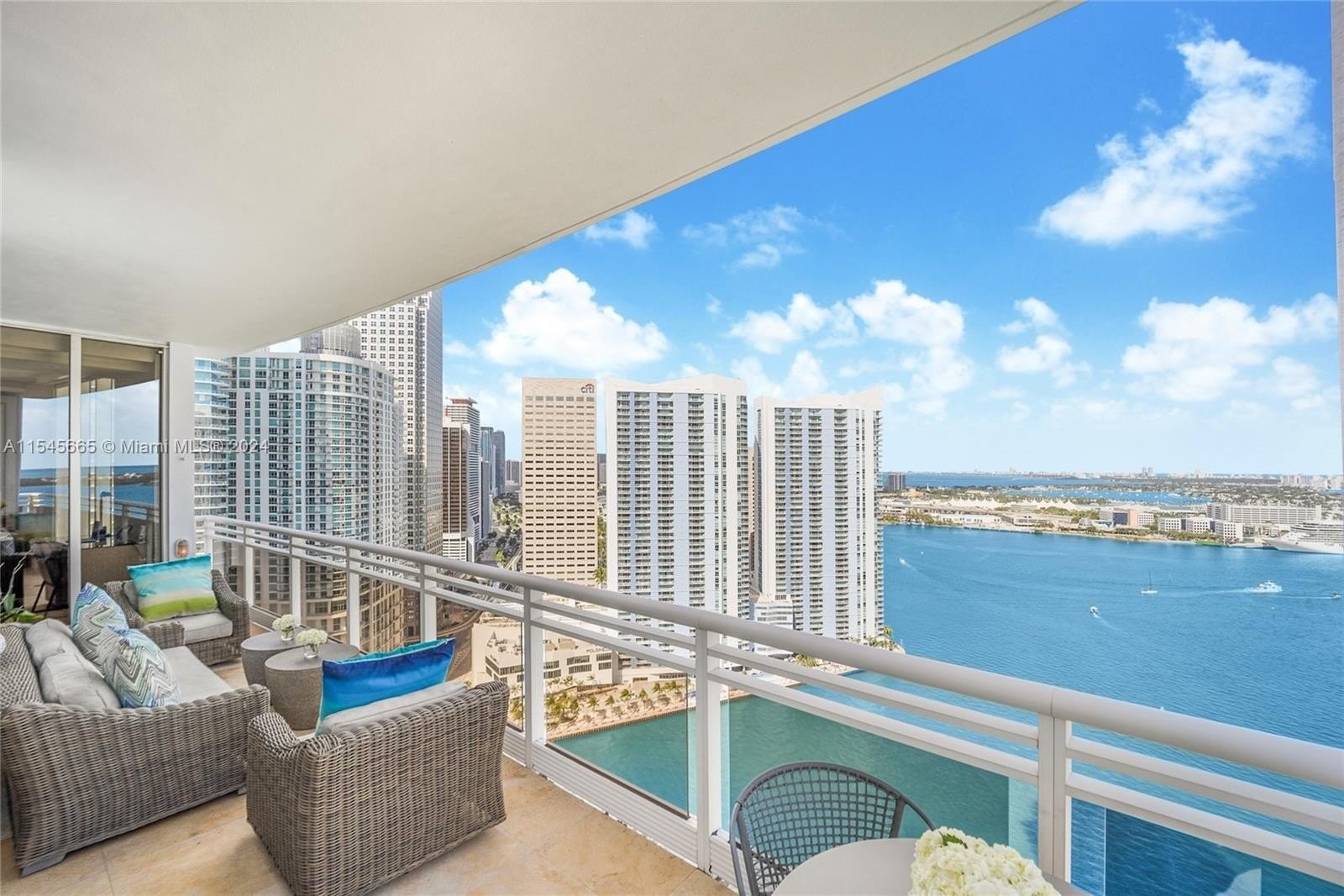 11. 901 Brickell Key Blvd