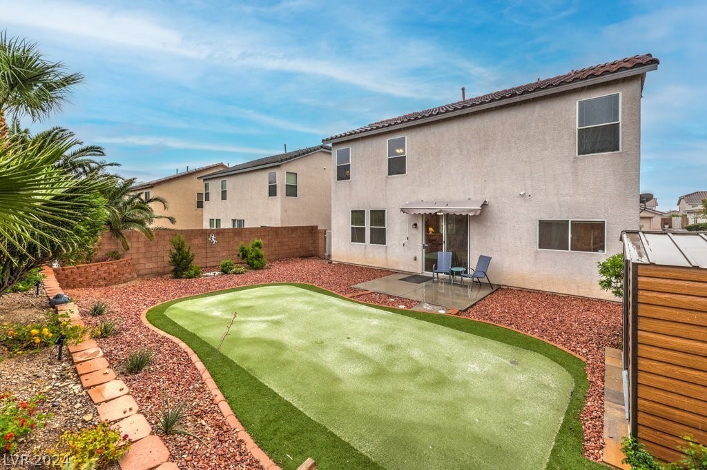 4. 10460 Canyon Cliff Court
