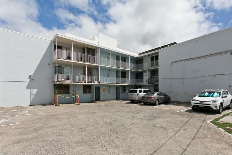 1. 94 133 Pupupuhi St Unit