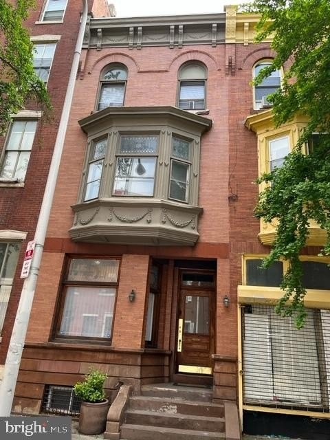 1. 423 S 15th Street