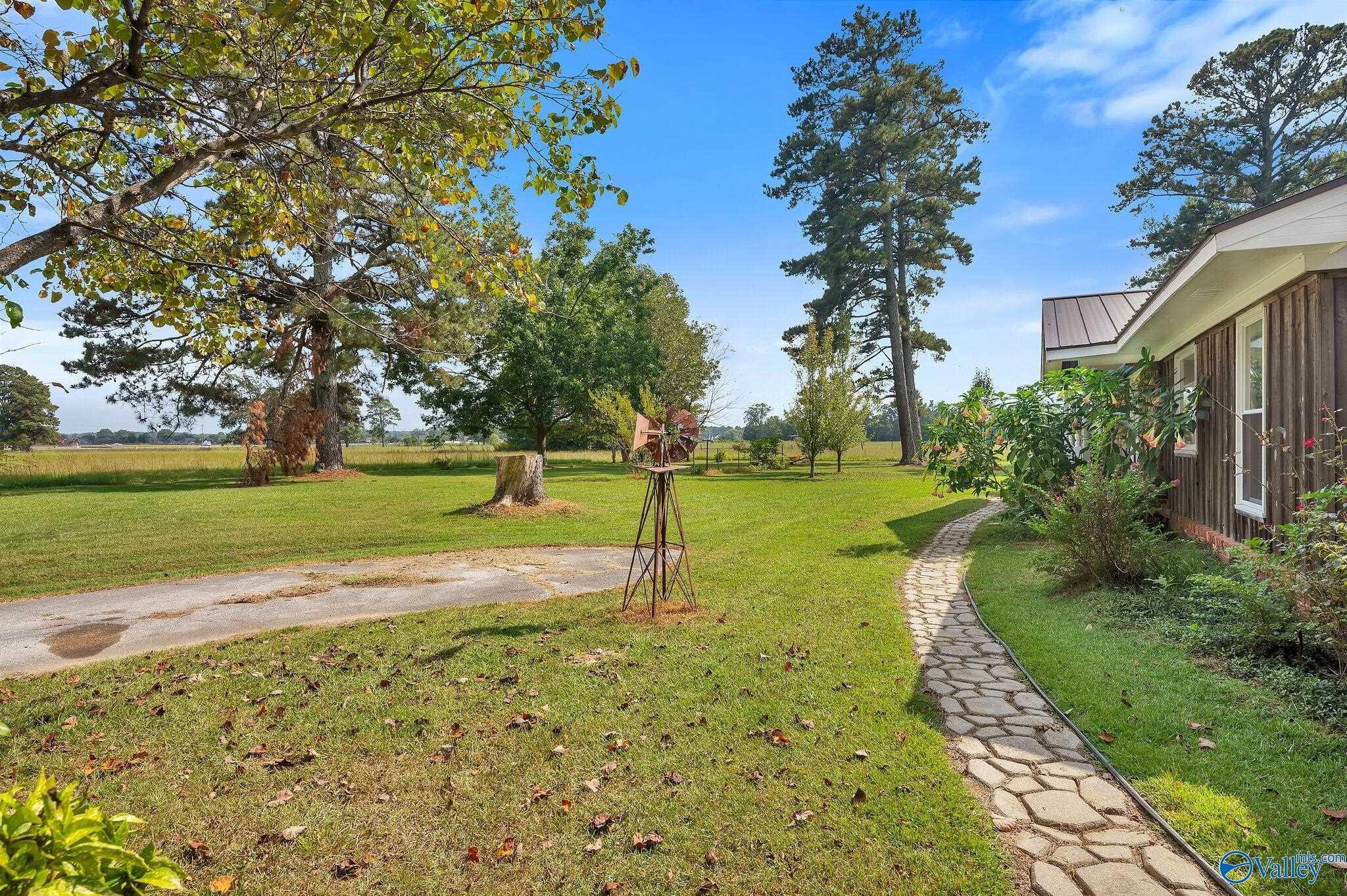 5. 18 Acres 3117 Ridgeway Drive SW