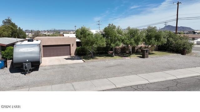 1. 1021 S Mohave Ave