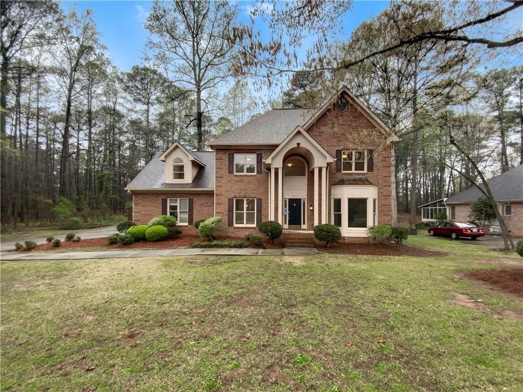 1. 9381 Sweetbriar Trace