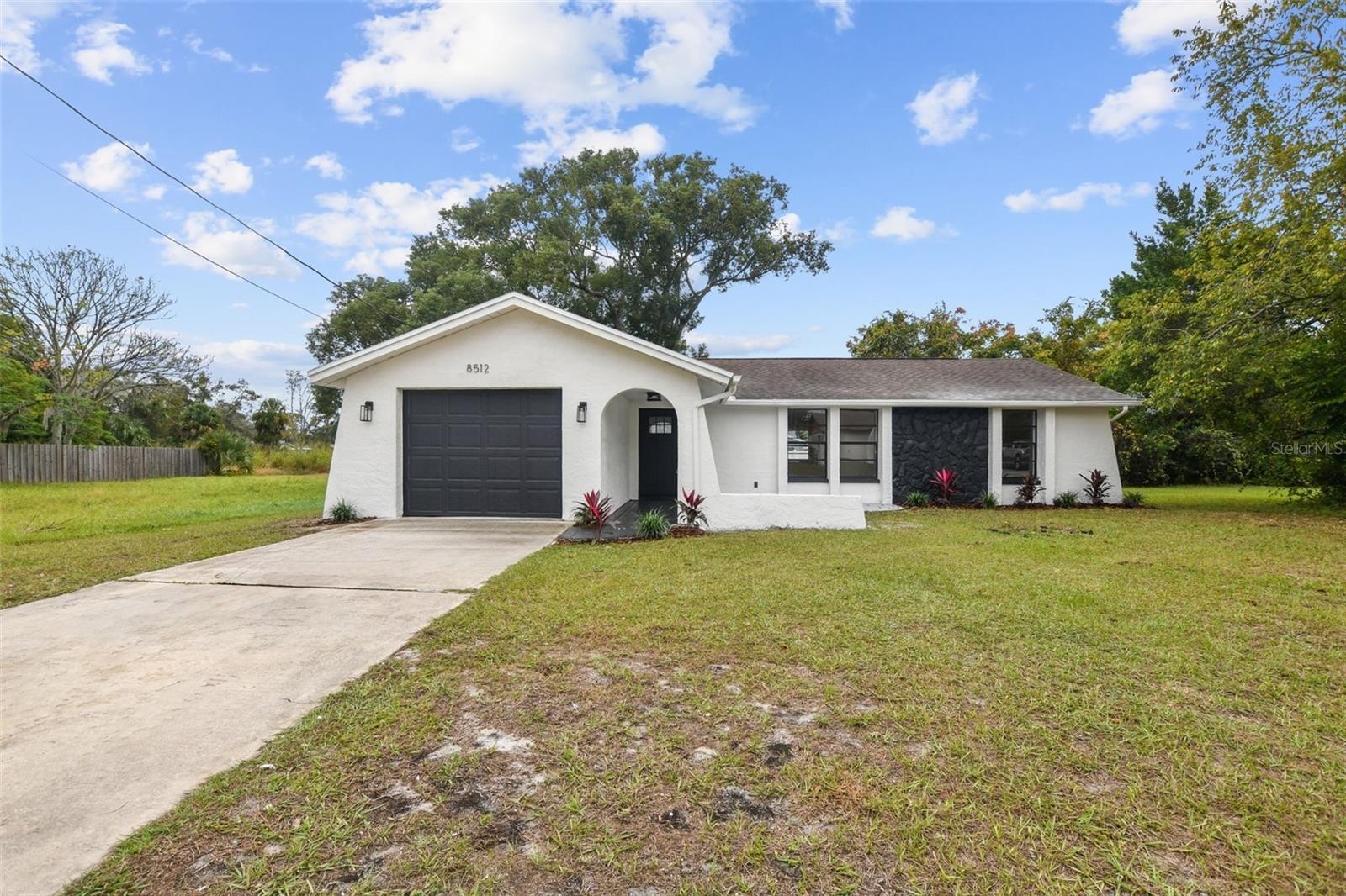 2. 8512 Longboat Lane