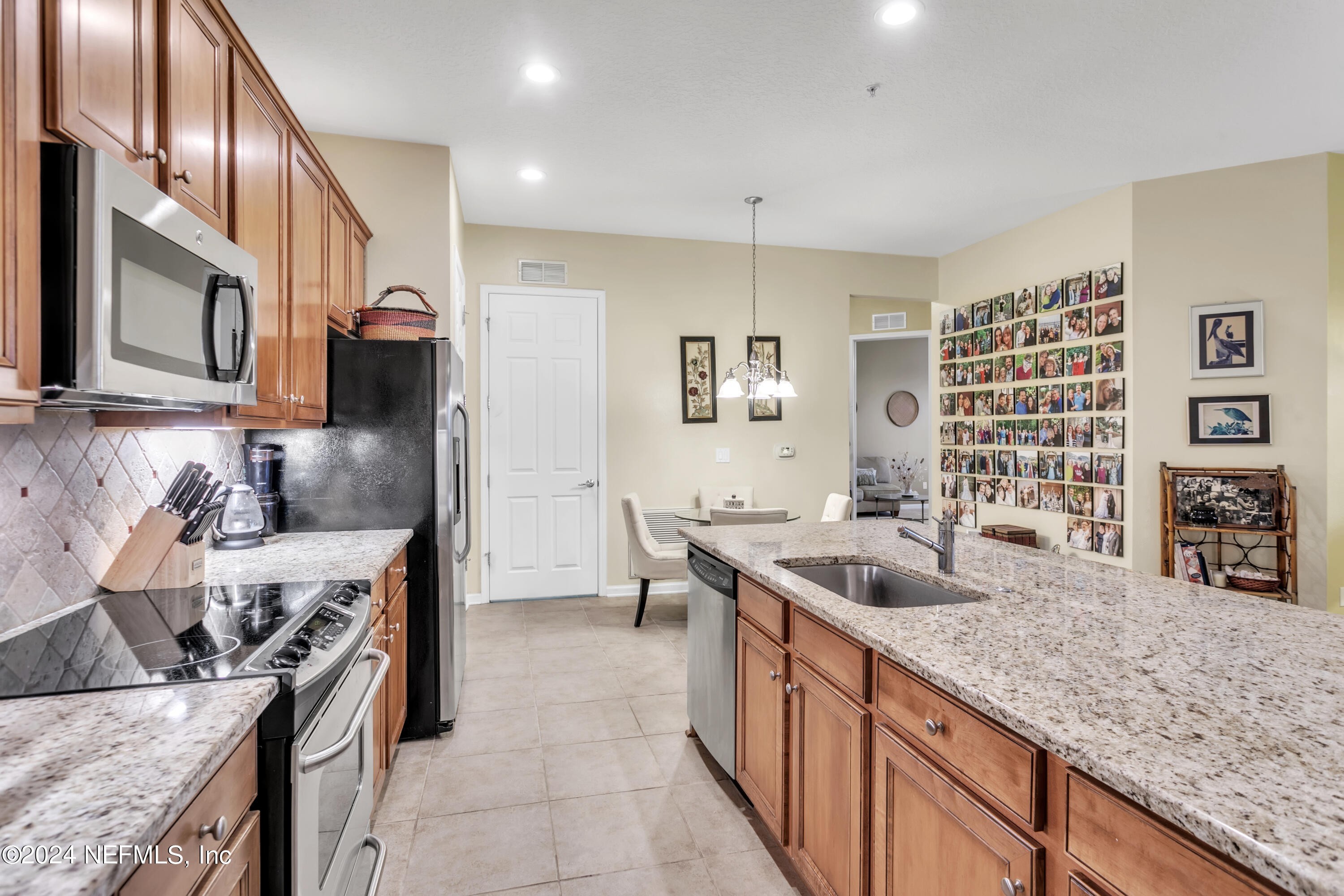 24. 9831 Del Webb Parkway