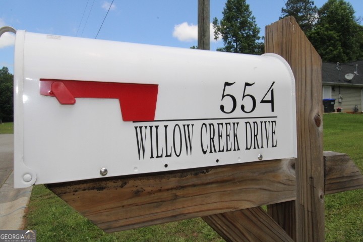 21. 554 Willow Creek Drive