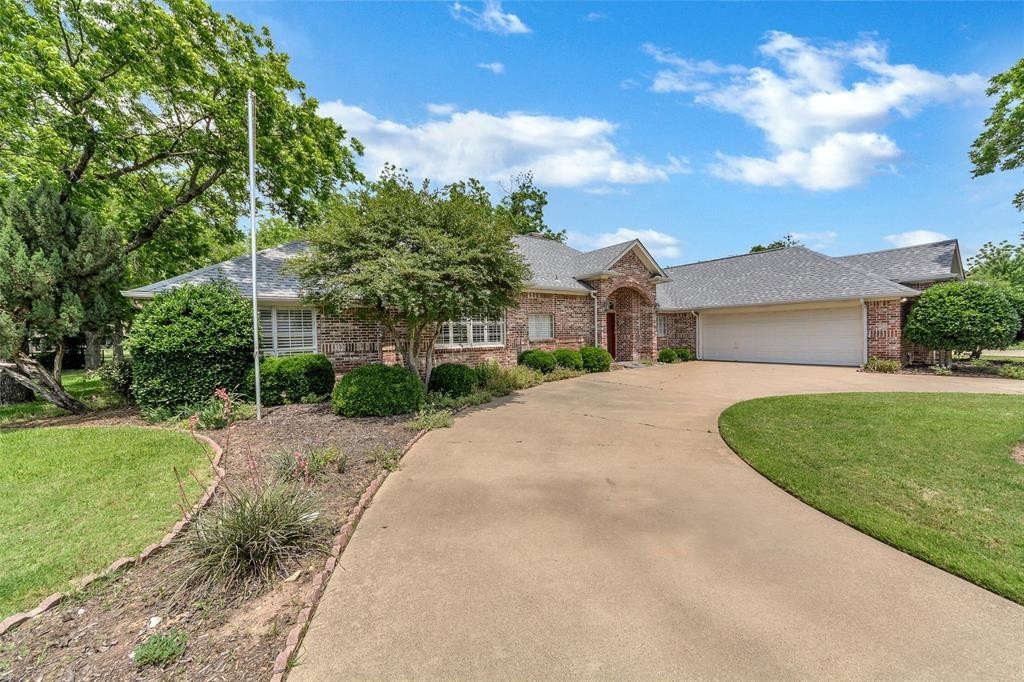 31. 6006 Nutcracker Drive