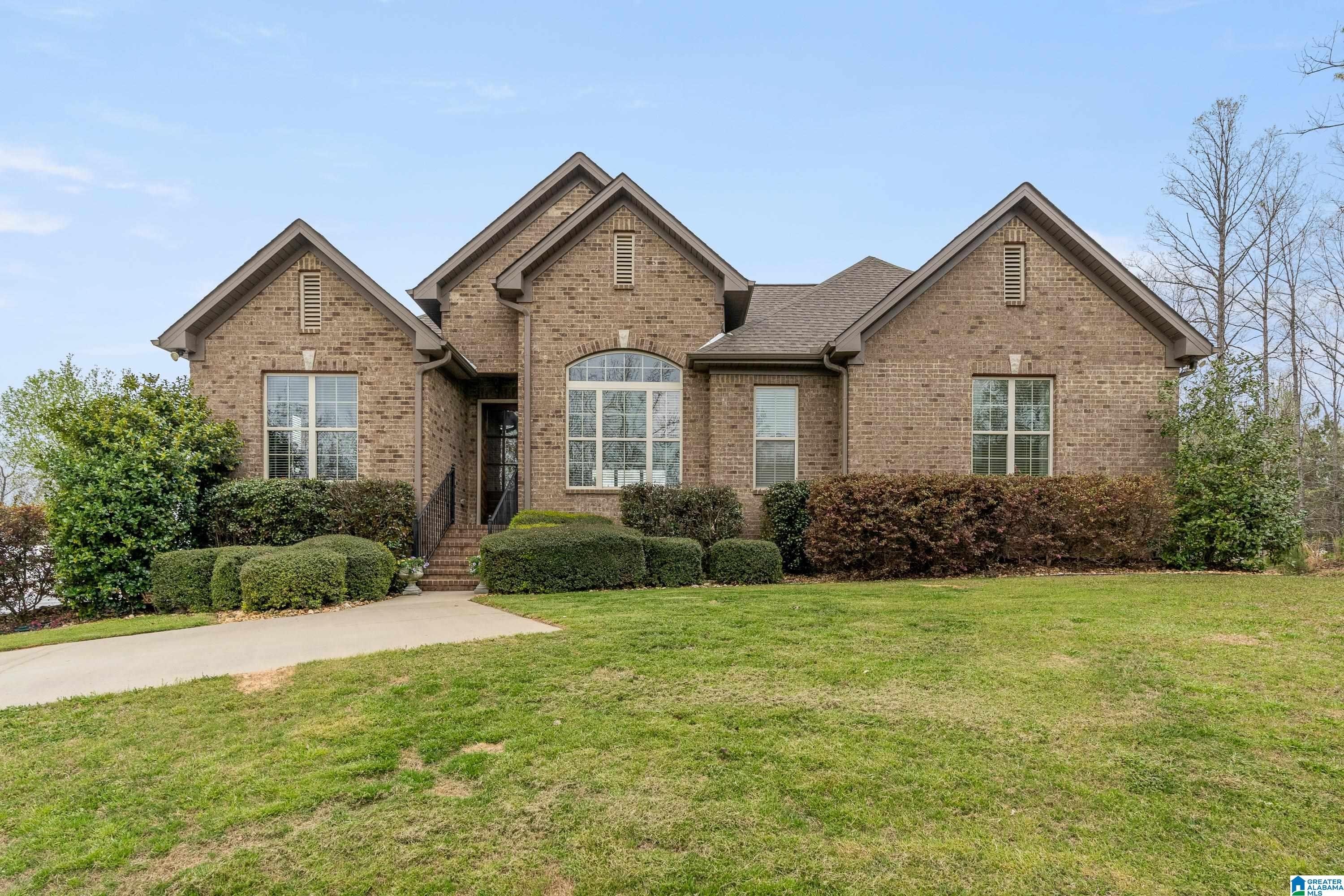 2. 2028 Shadow Oaks Circle