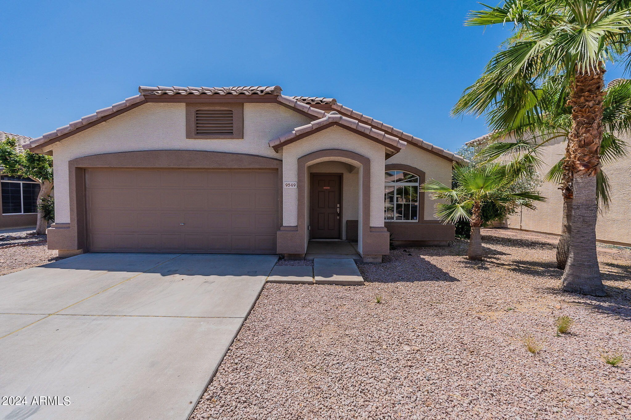 1. 9549 W Sunnyslope Lane