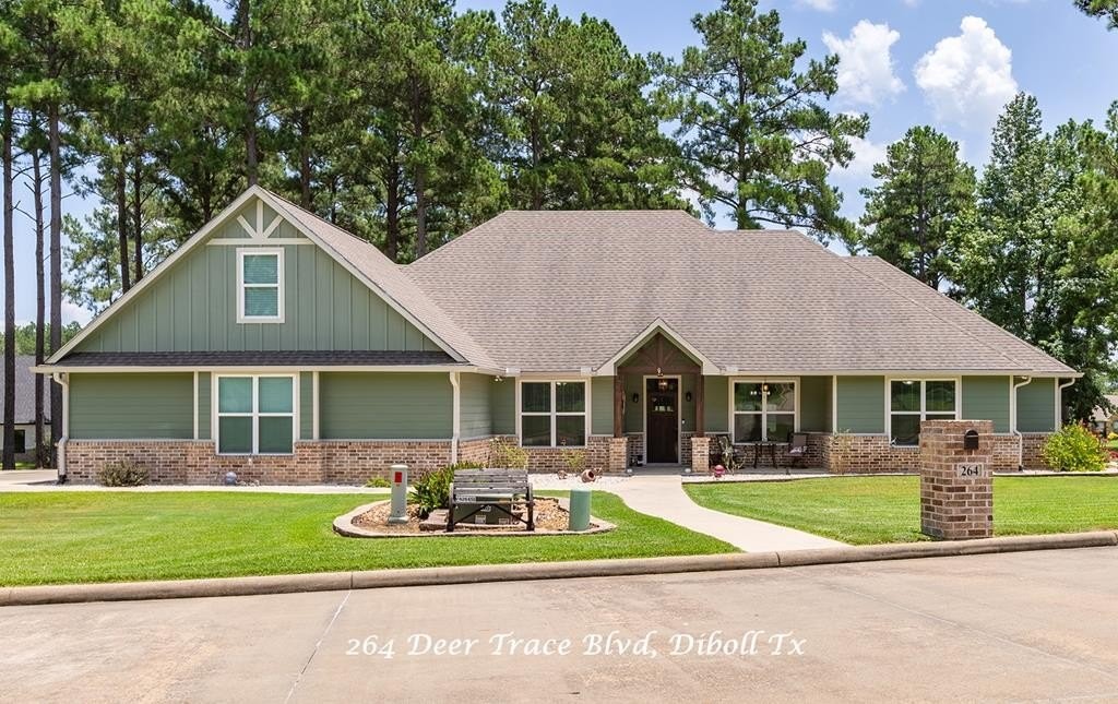 1. 264 Deer Trace Blvd