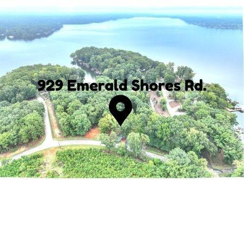 2. 929 Emerald Shores Road