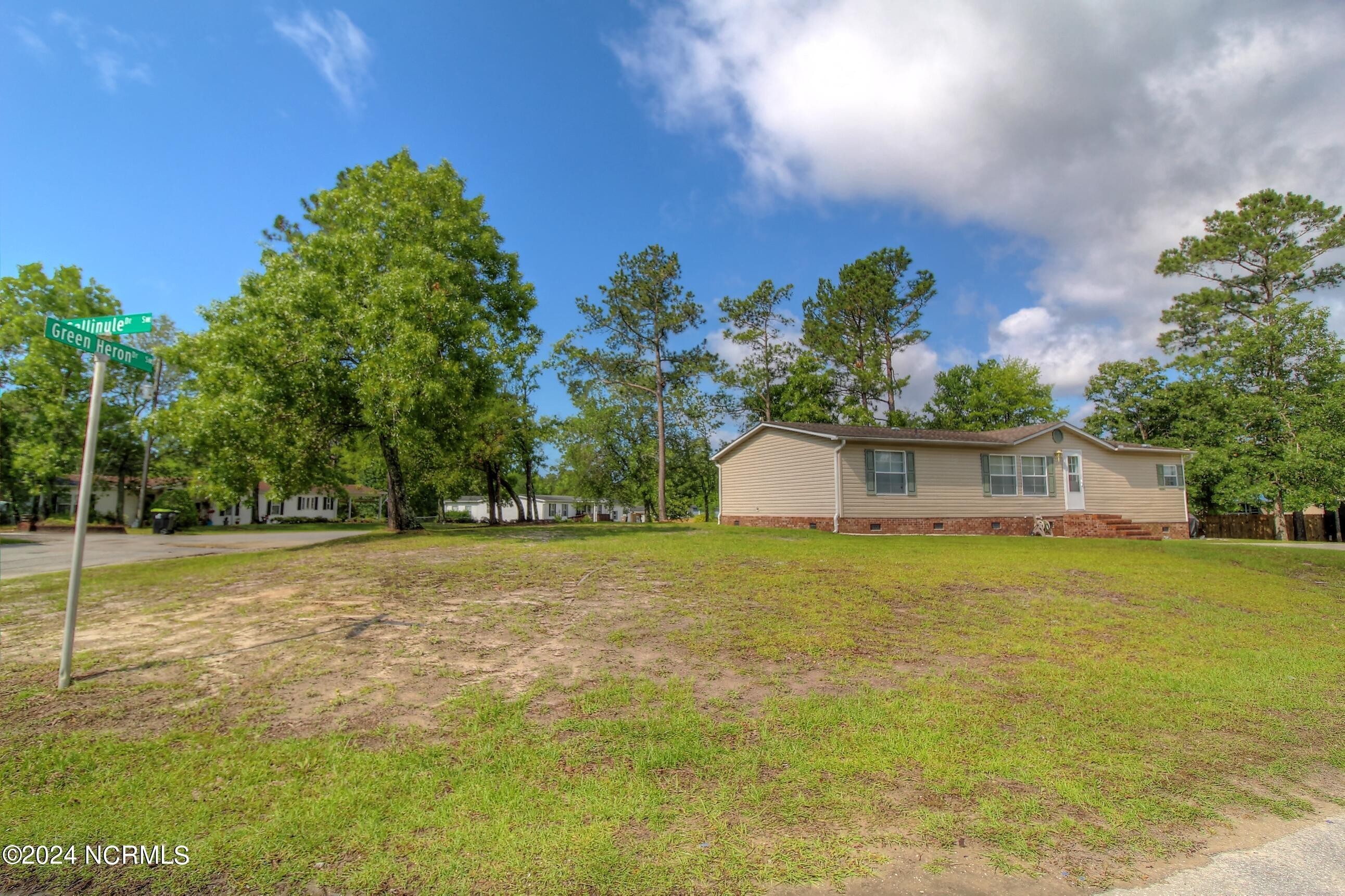 2. 423 Gallinule Drive SW