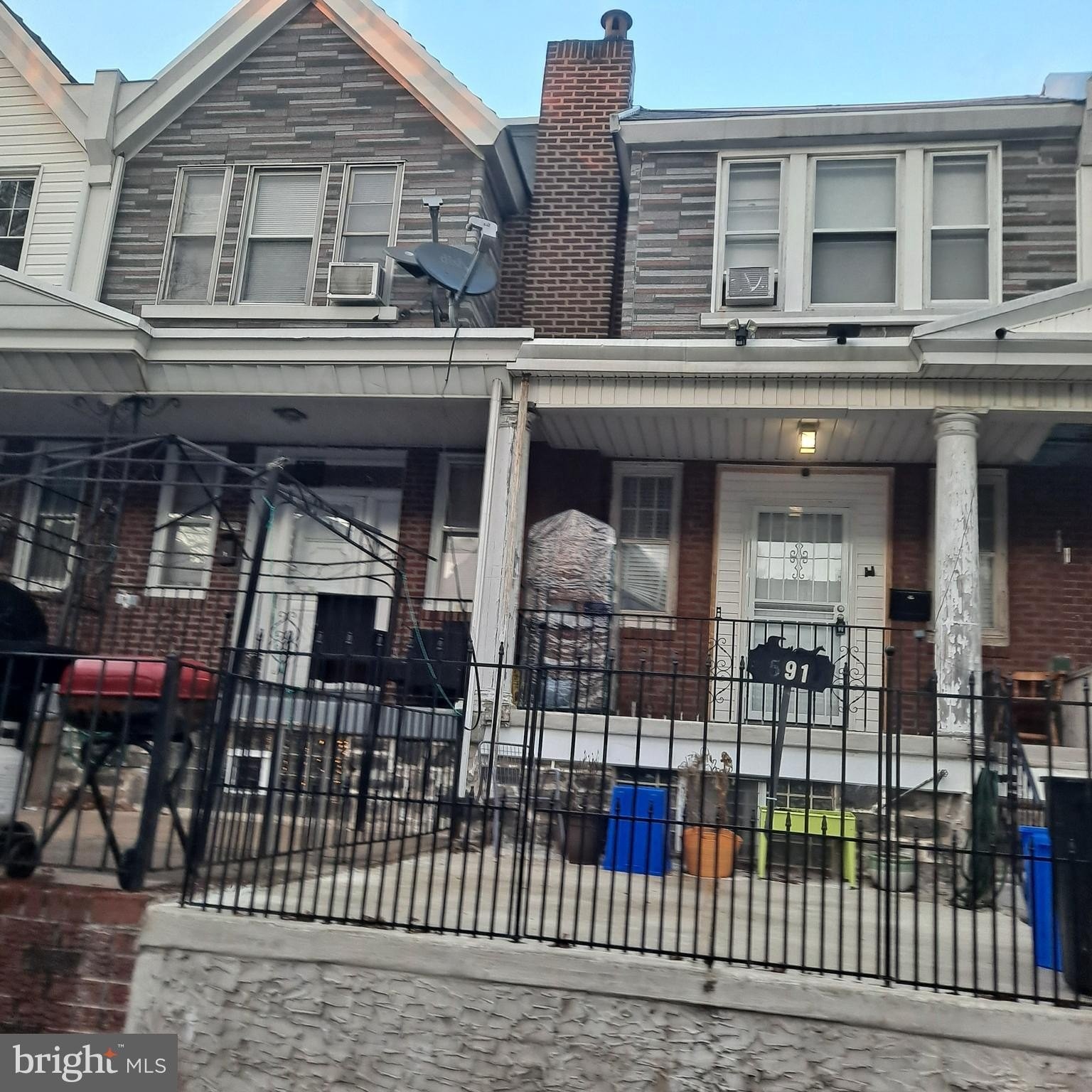 5. 591 E Carver Street