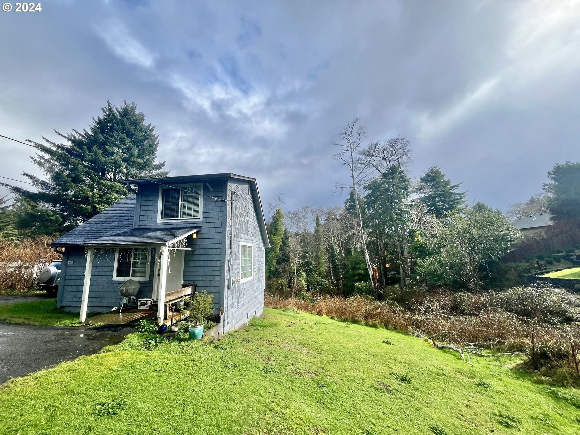 1. 2870 NE Highway 101