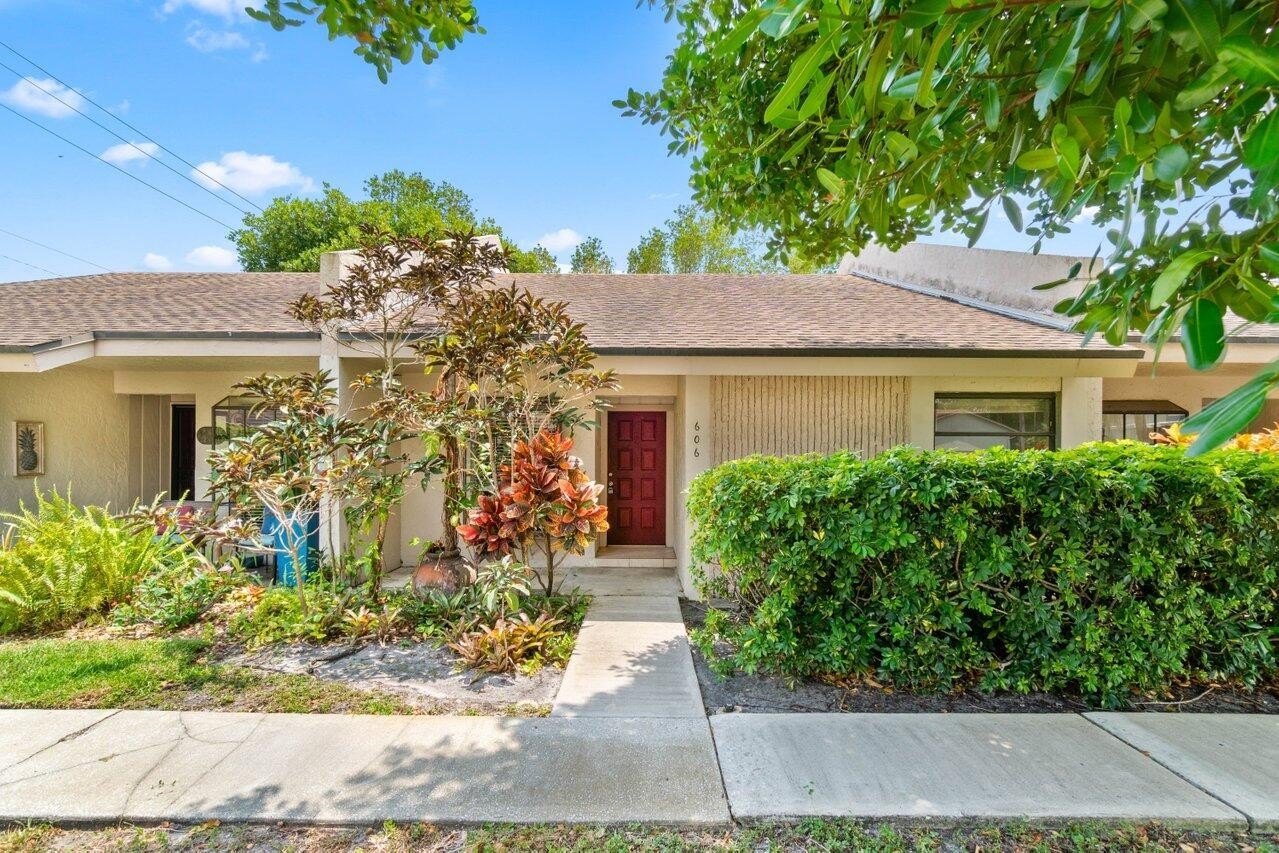 1. 2700 S Oakland Forest Drive