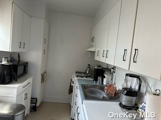 8. 260-01 74th Ave Avenue