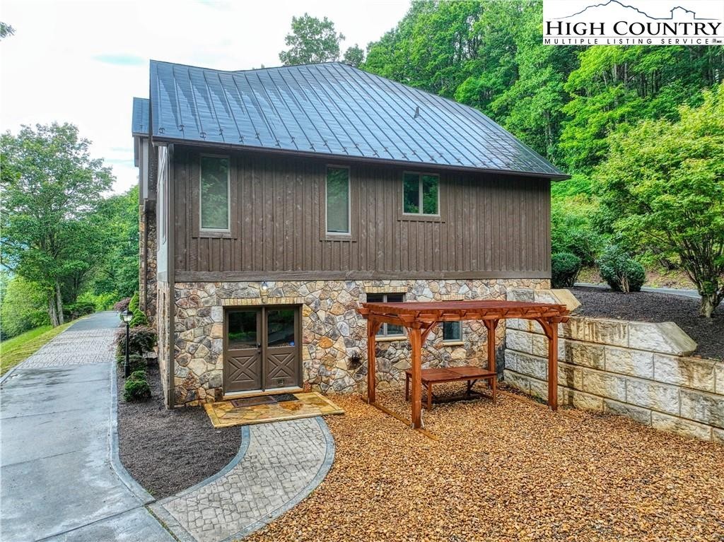 11. 3910 Bald Mountain Road