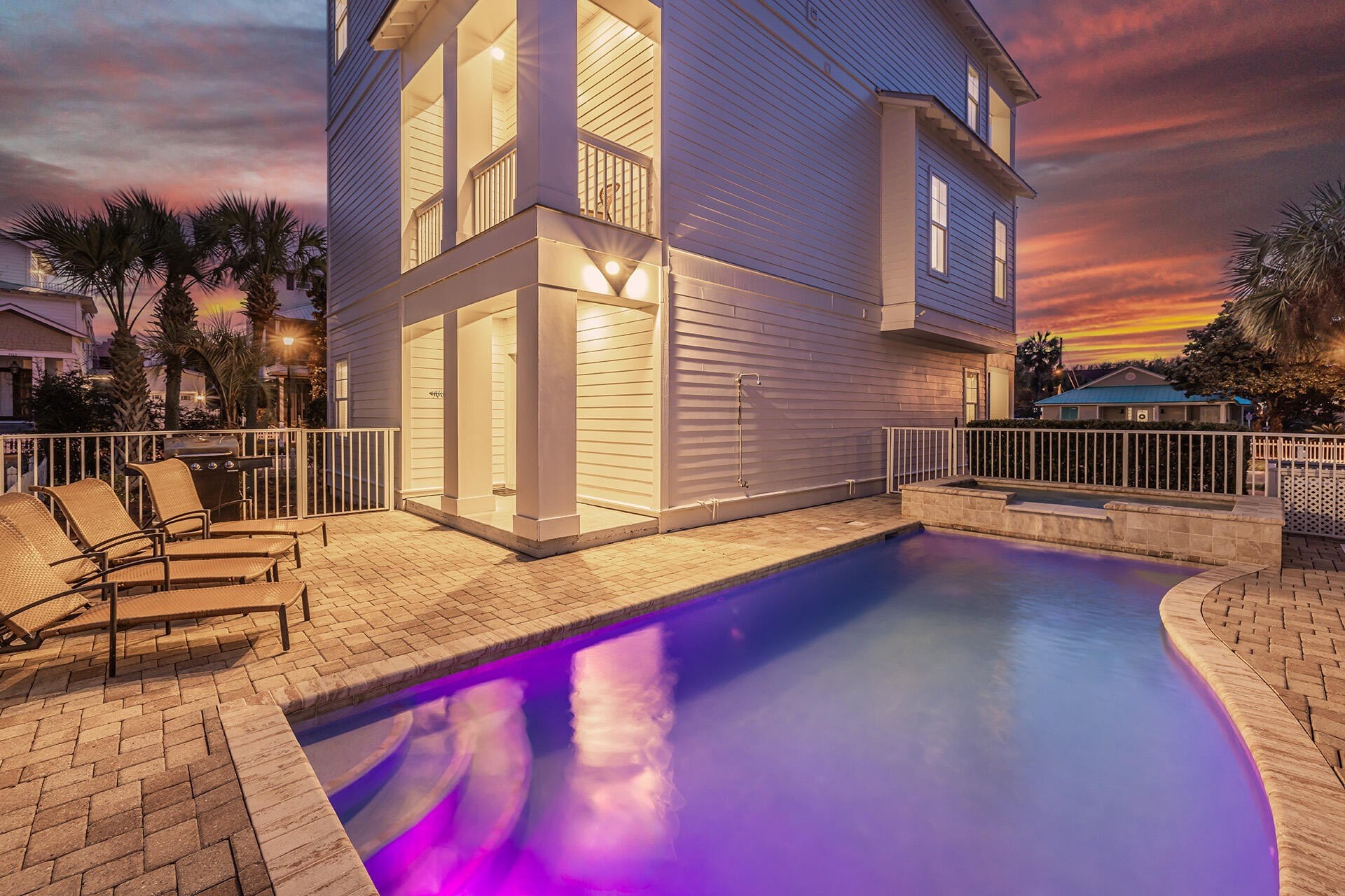 2. 4475 Ocean View Drive