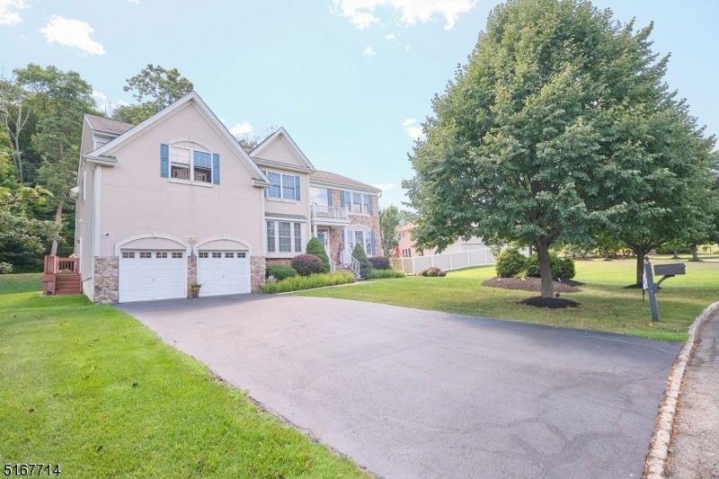 2. 4 Red Maple Ln