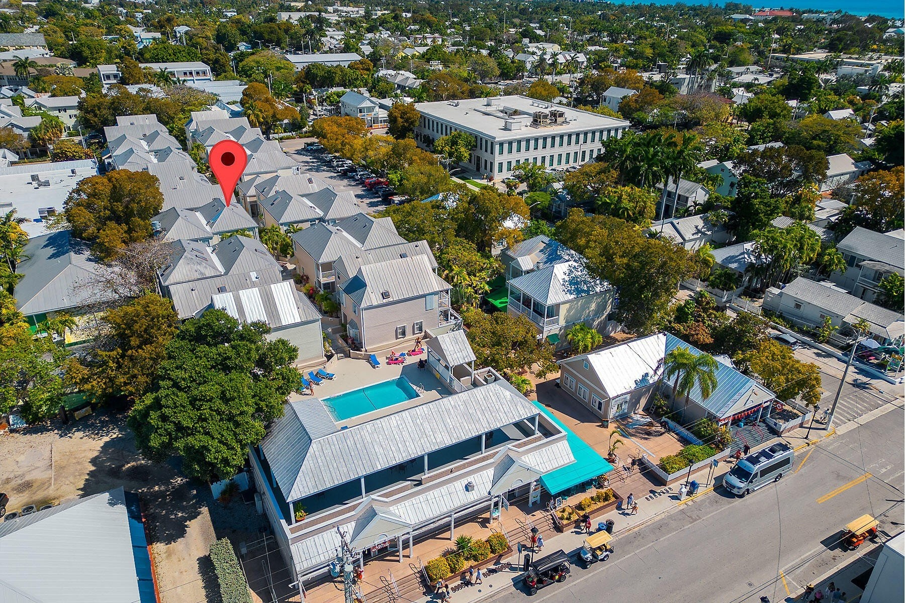 29. 1075 Duval Street