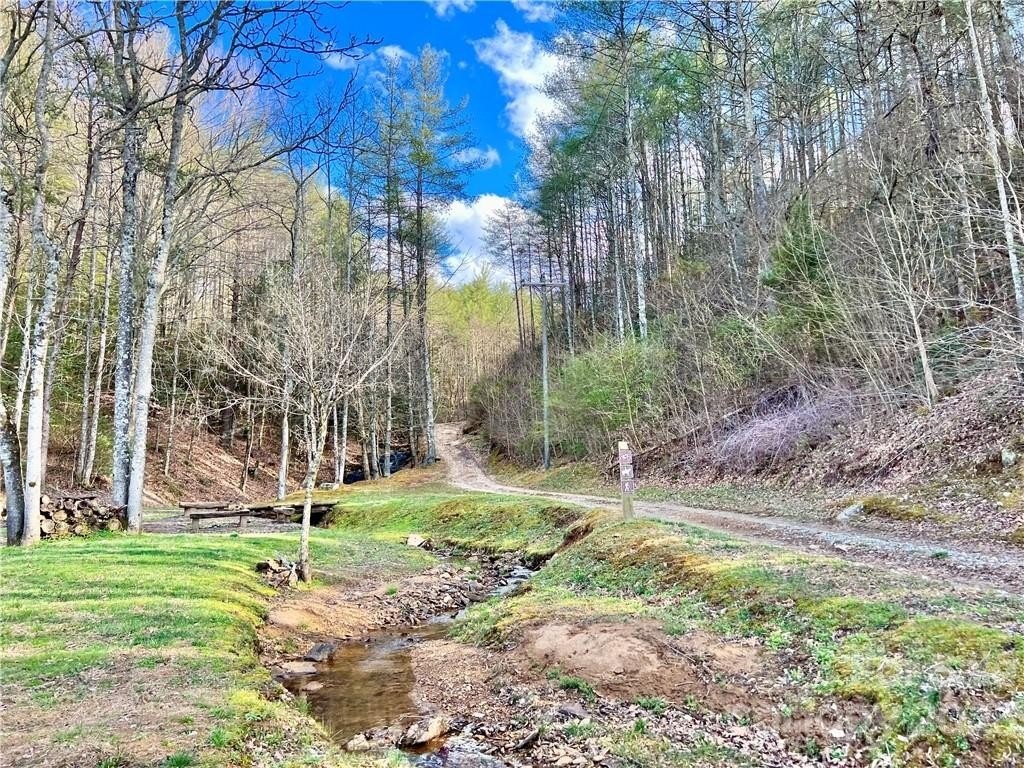 26. 2.28 Acres Lot 162 Johns Ridge Parkway