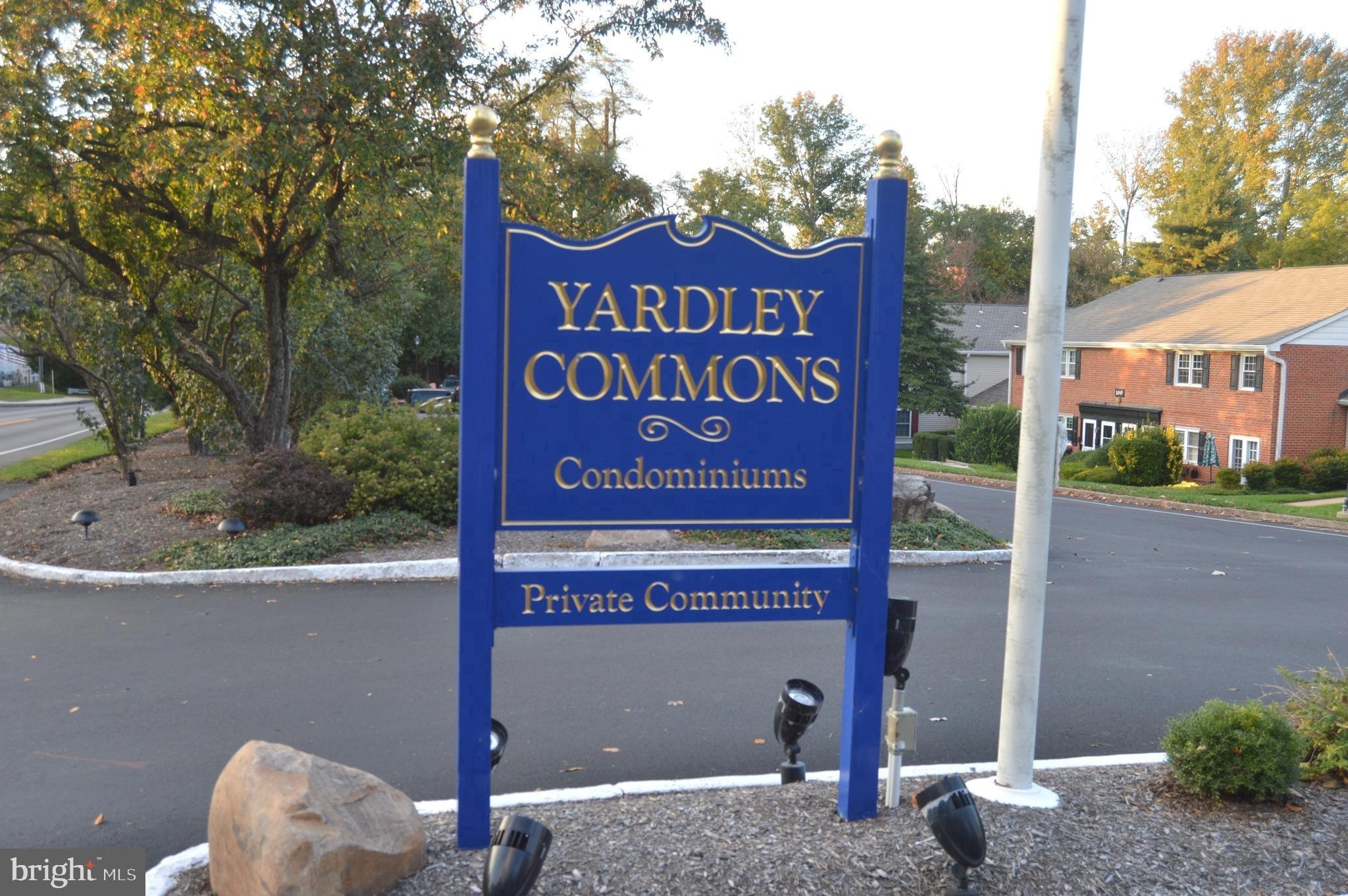 1. 307 Yardley Commons