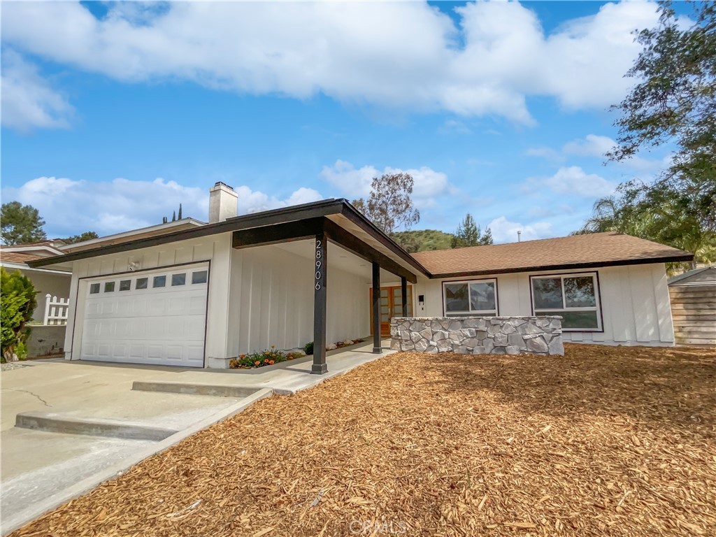 2. 28906 Gladiolus Drive