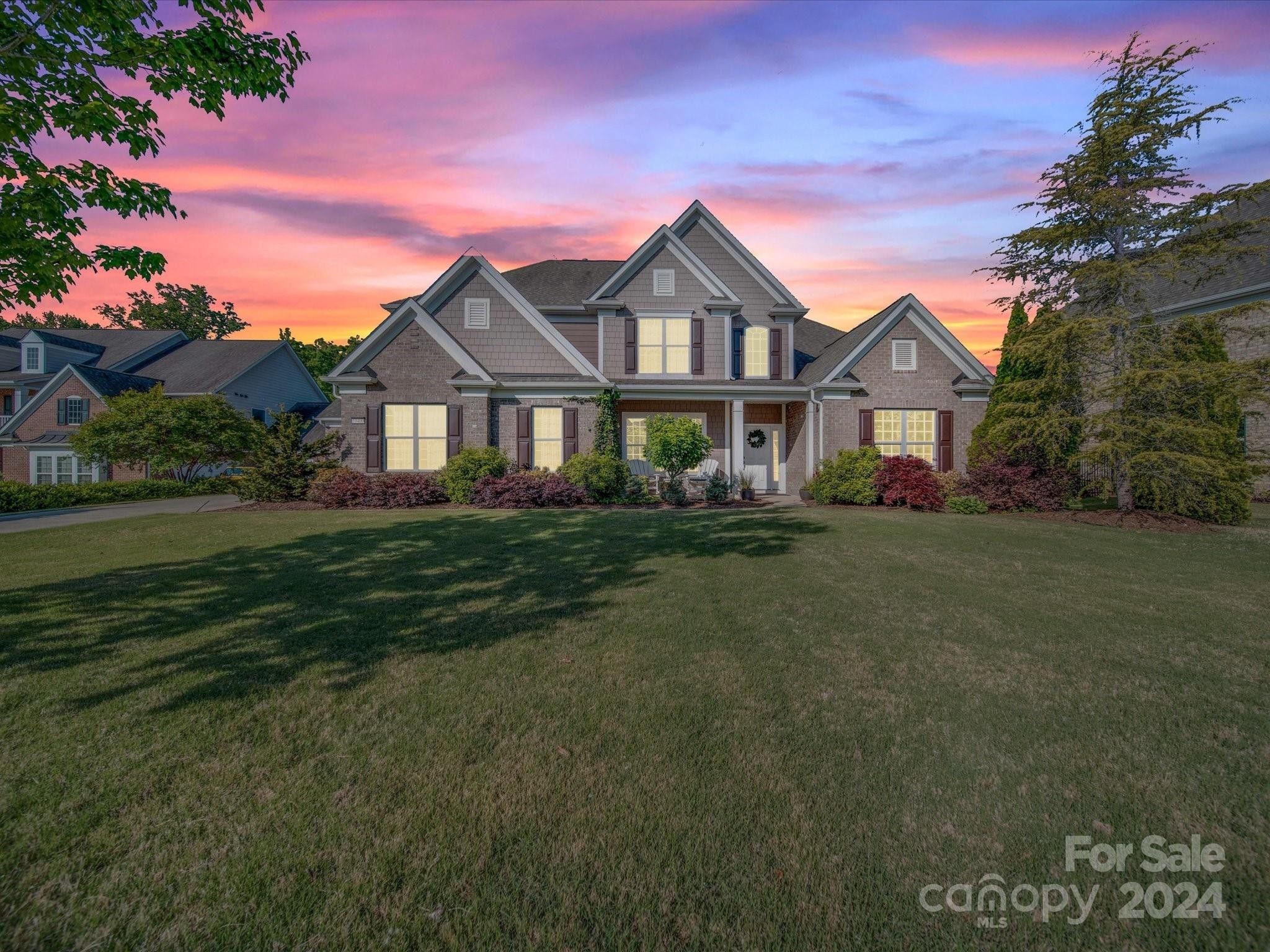 1. 10400 Waxhaw Manor Drive