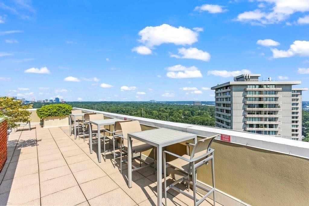22. 2626 Peachtree Road NW