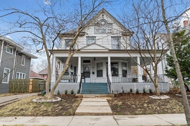 1. 1105 N Clinton Boulevard