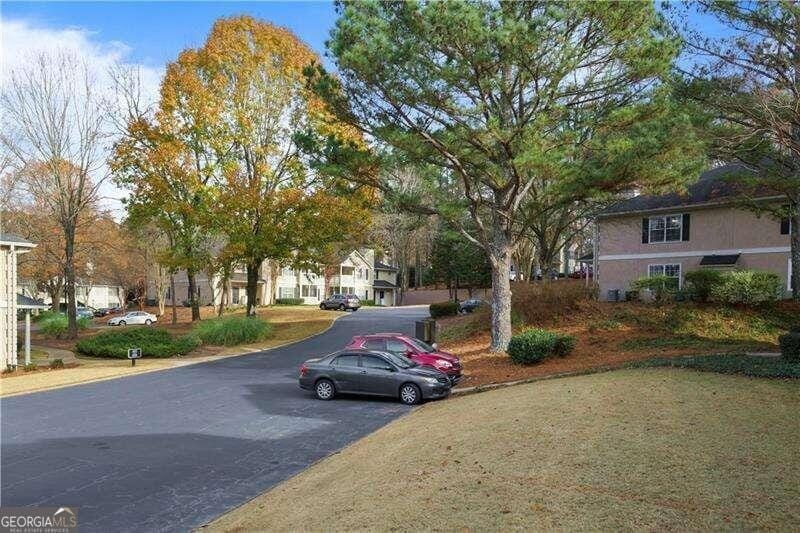 28. 704 Peachtree Forest Avenue