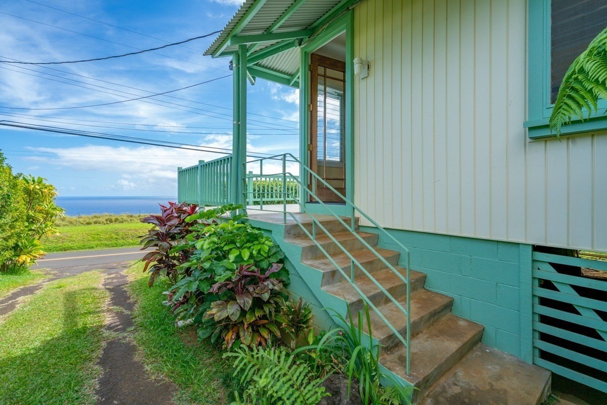 18. 48-5263 Kukuihaele Rd