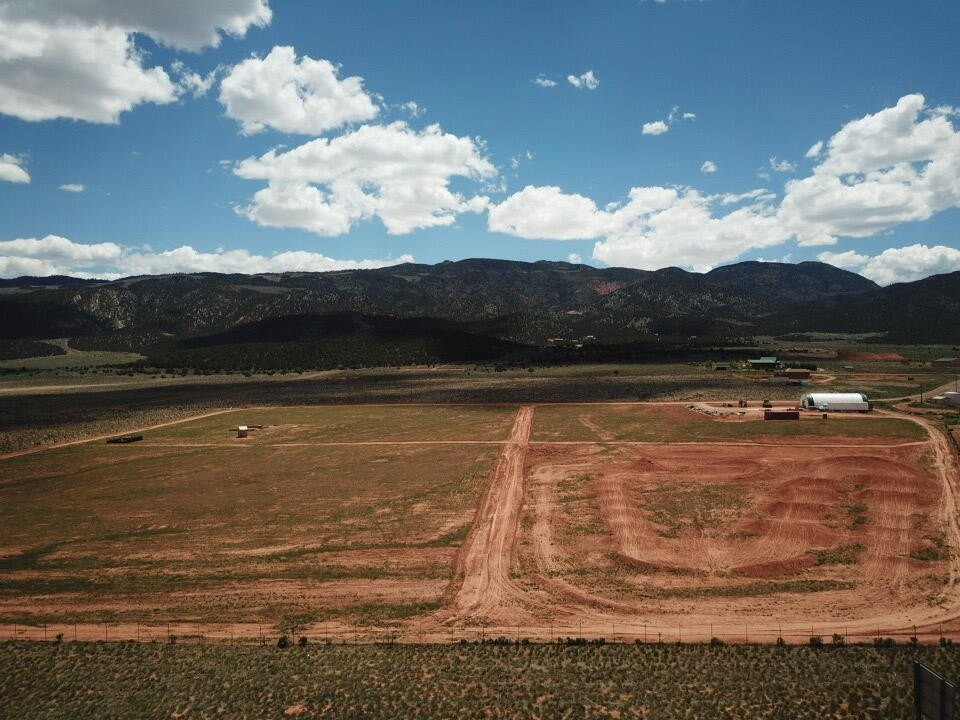 7. 20.75 Acres S Of Parowan Along I-15