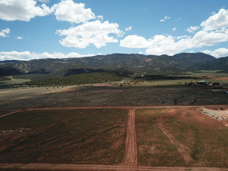 11. 20.75 Acres S Of Parowan Along I-15