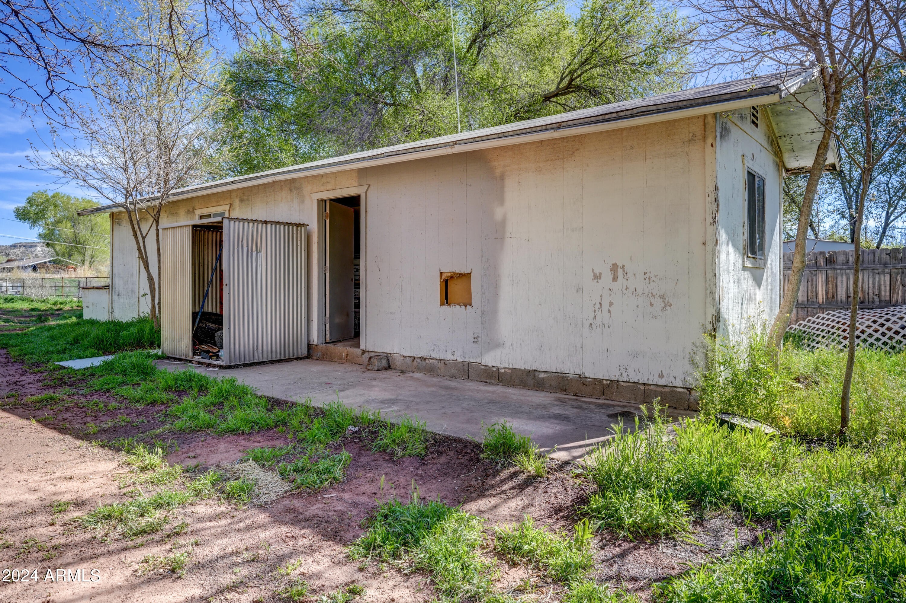 37. 2896 N Verde River Drive