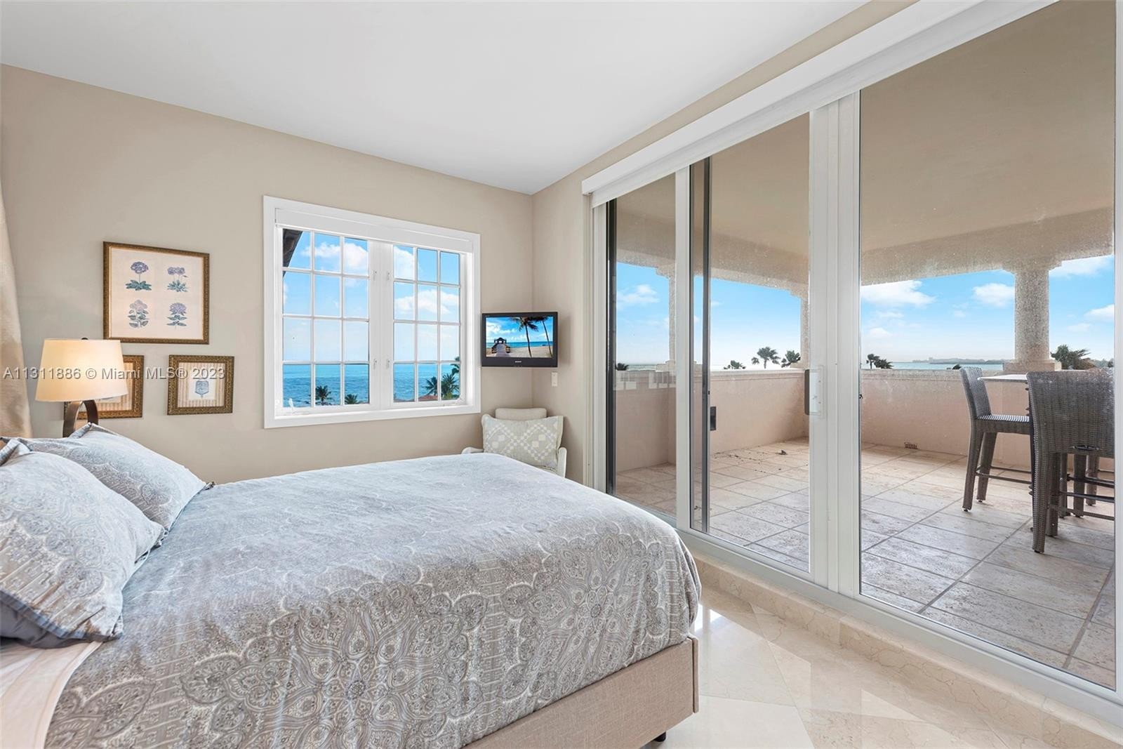 25. 19253 Fisher Island Dr