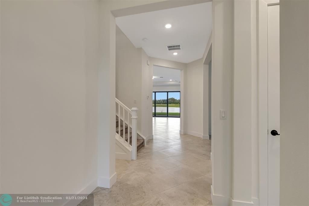 40. 15617 Longboat Key Dr