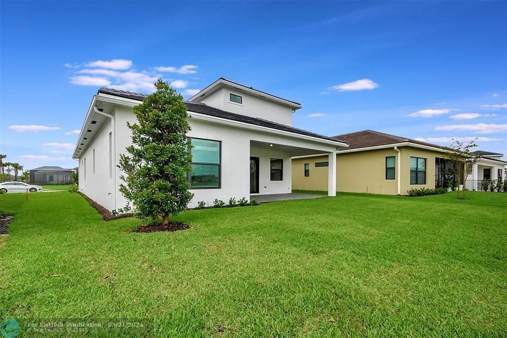 32. 15617 Longboat Key Dr