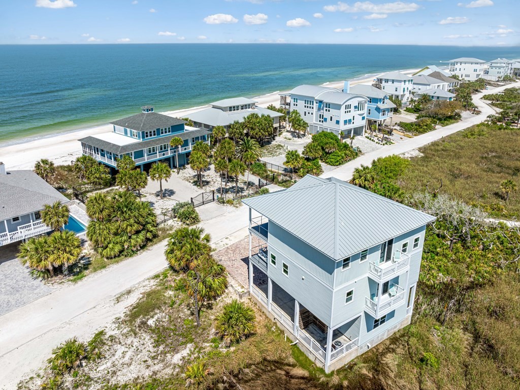 2. 690 Secluded Dunes Dr