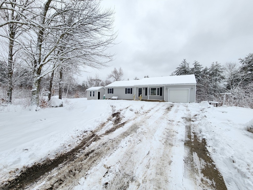 3. 405 Queen Lake Rd