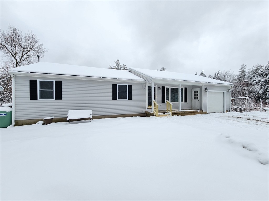 2. 405 Queen Lake Rd