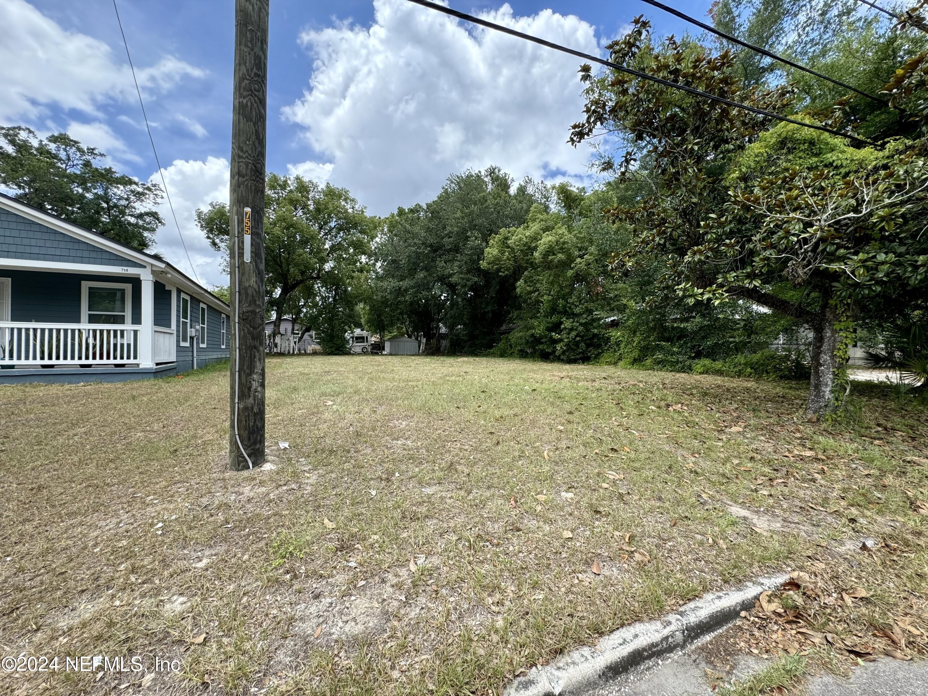 1. 753 Escambia Street