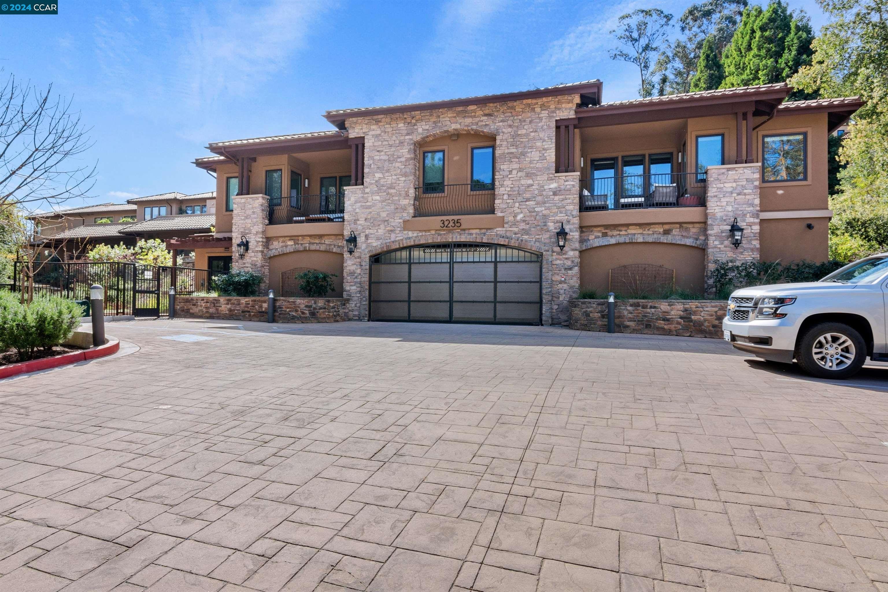 1. 3235 Mt Diablo Ct