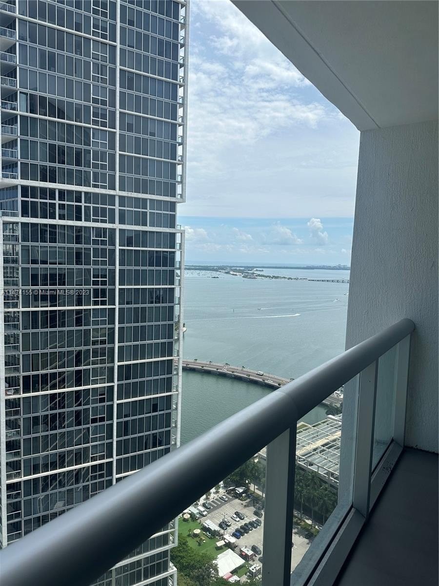 18. 485 Brickell Ave